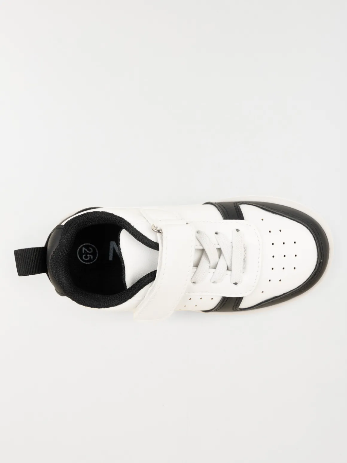 Basket blanche et noire garçon (25-30)