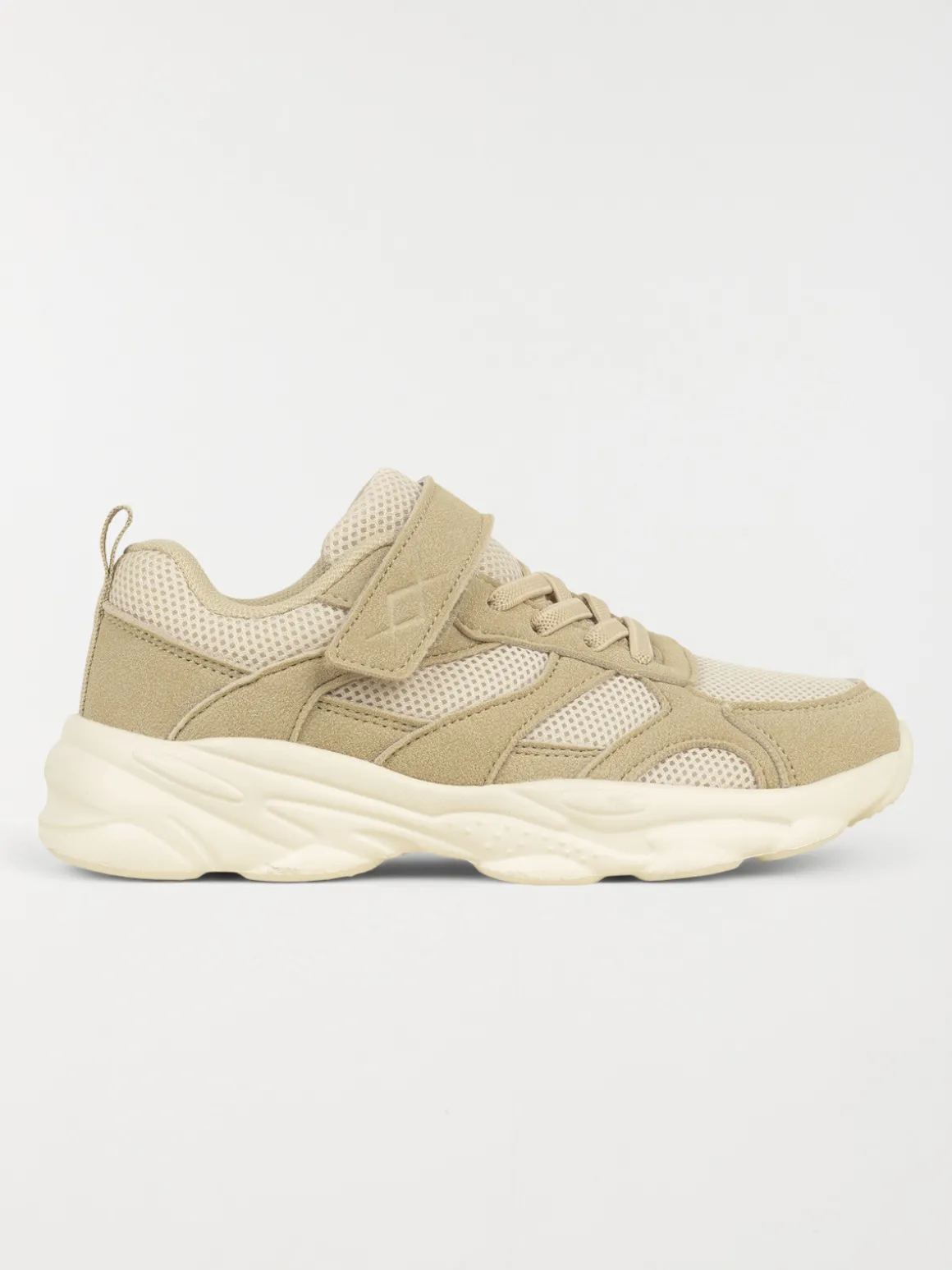 Basket de sport beige garçon (31-38)