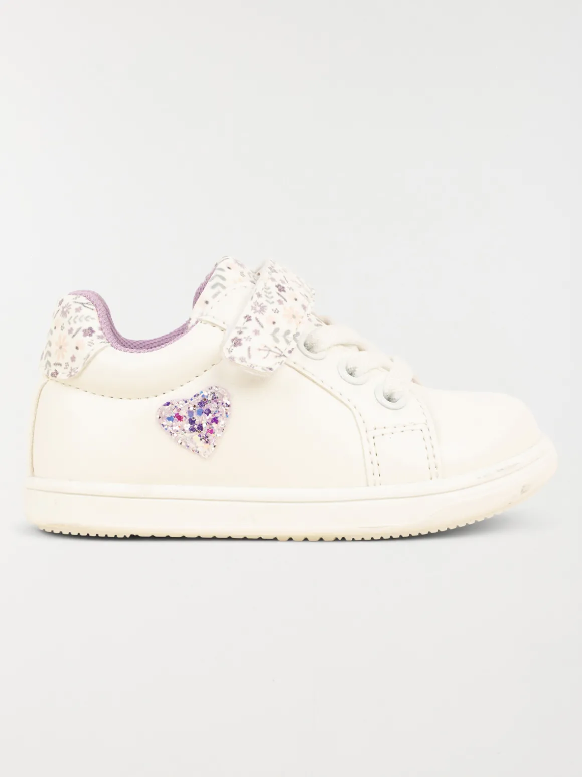 Baskets fleuries et coeur fille (20-23)