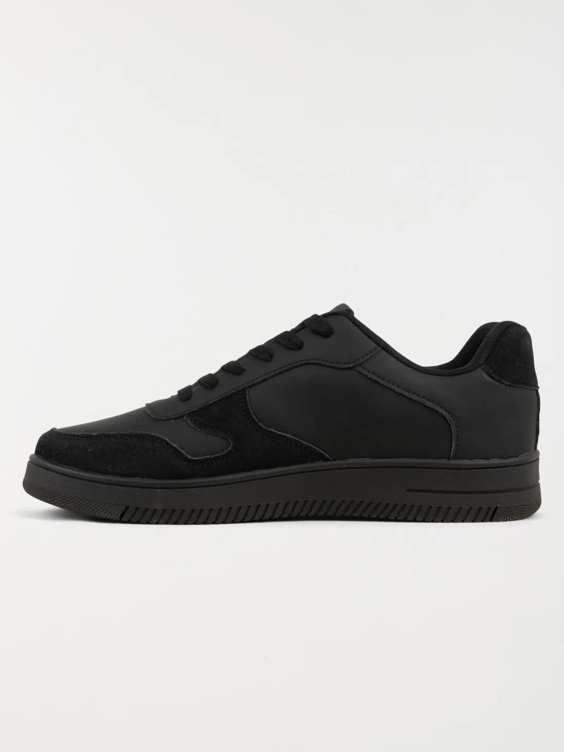 Baskets noires homme (40-46)