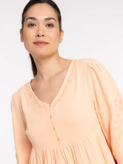 Blouse manches longues brodées femme