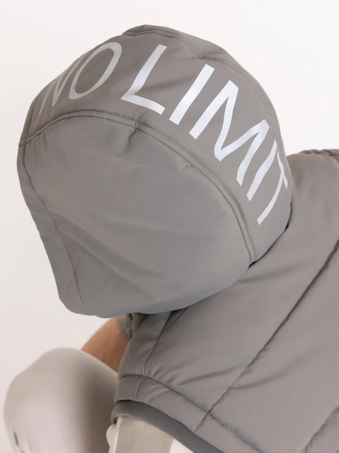 Blouson capuche sans manches homme