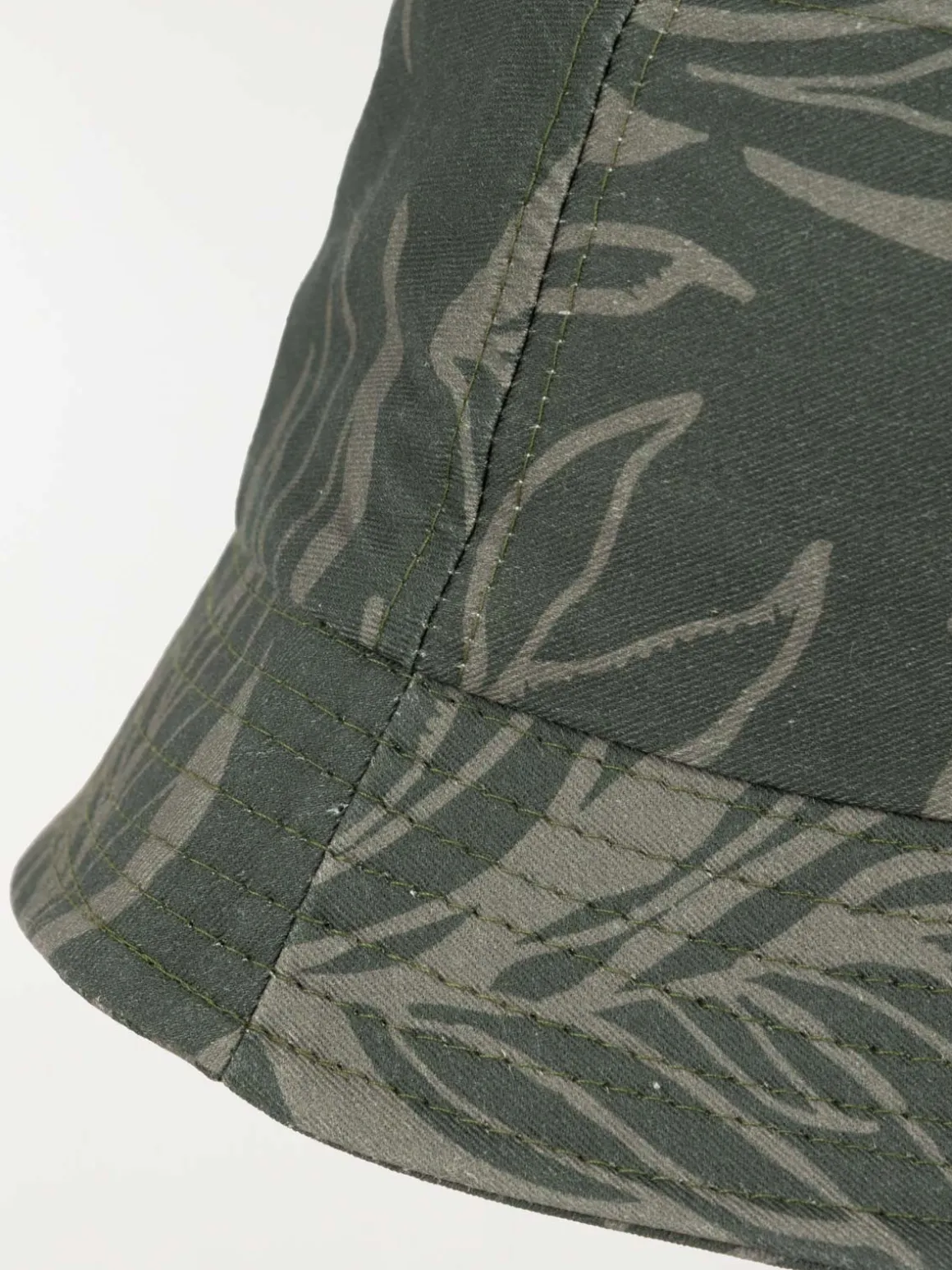Bob imprimé feuille de palme homme