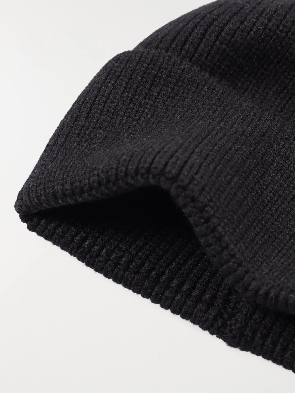 Bonnet noir revers garçon