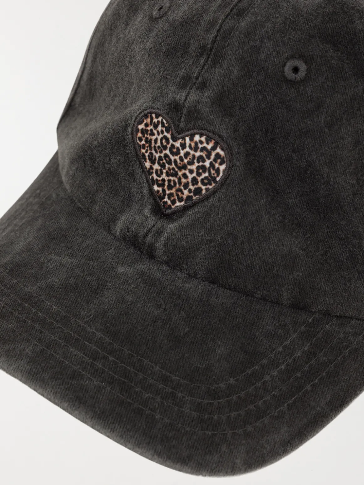 Casquette coeur léopard femme