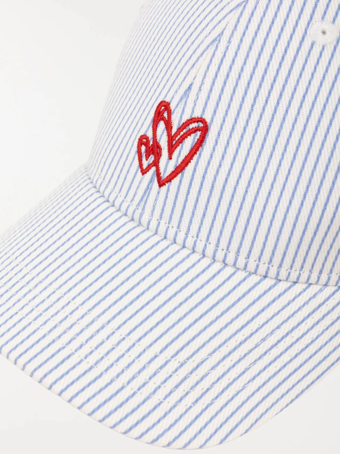Casquette rayée coeurs femme