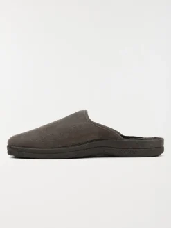 Chausson brodé sport homme (40-46)