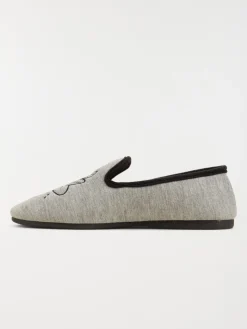 Chaussons brodés fleurs femme (36-41)