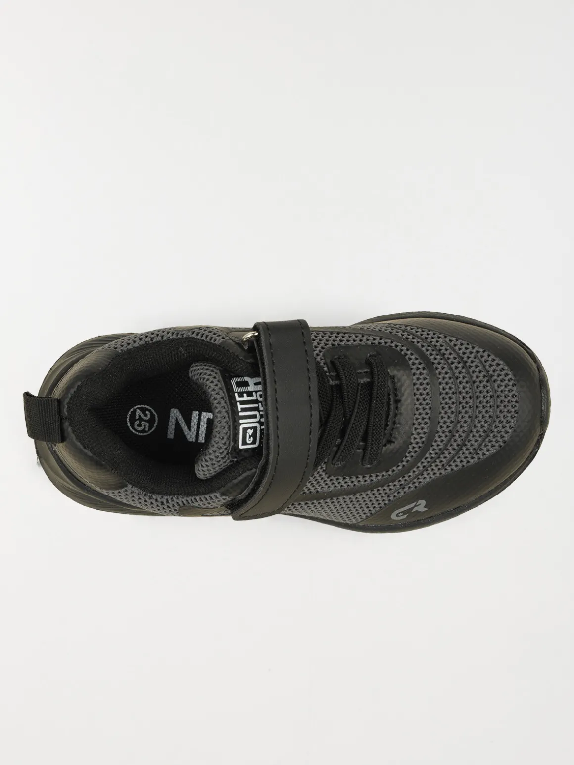 Chaussure de sport noire garçon (24-30)