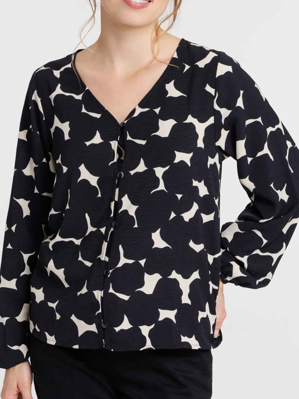 Chemise noire imprimée graphique femme