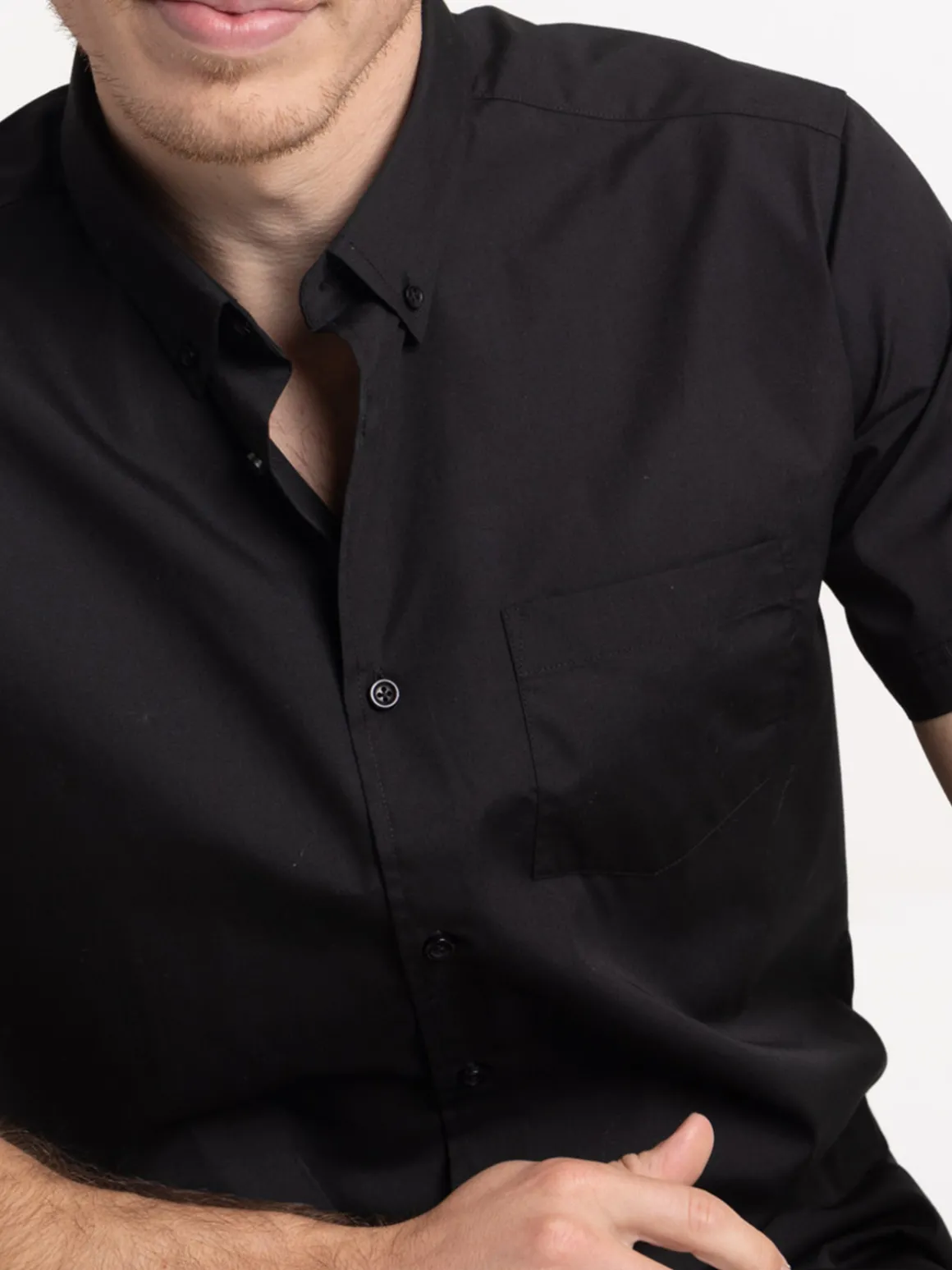 Chemise noire manches courtes homme
