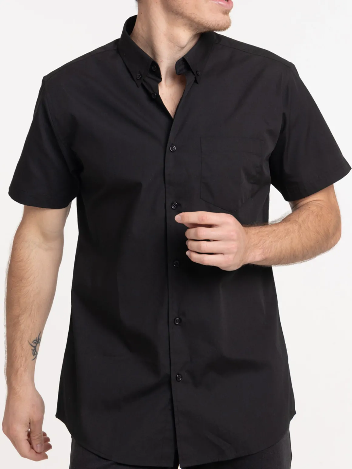 Chemise noire manches courtes homme