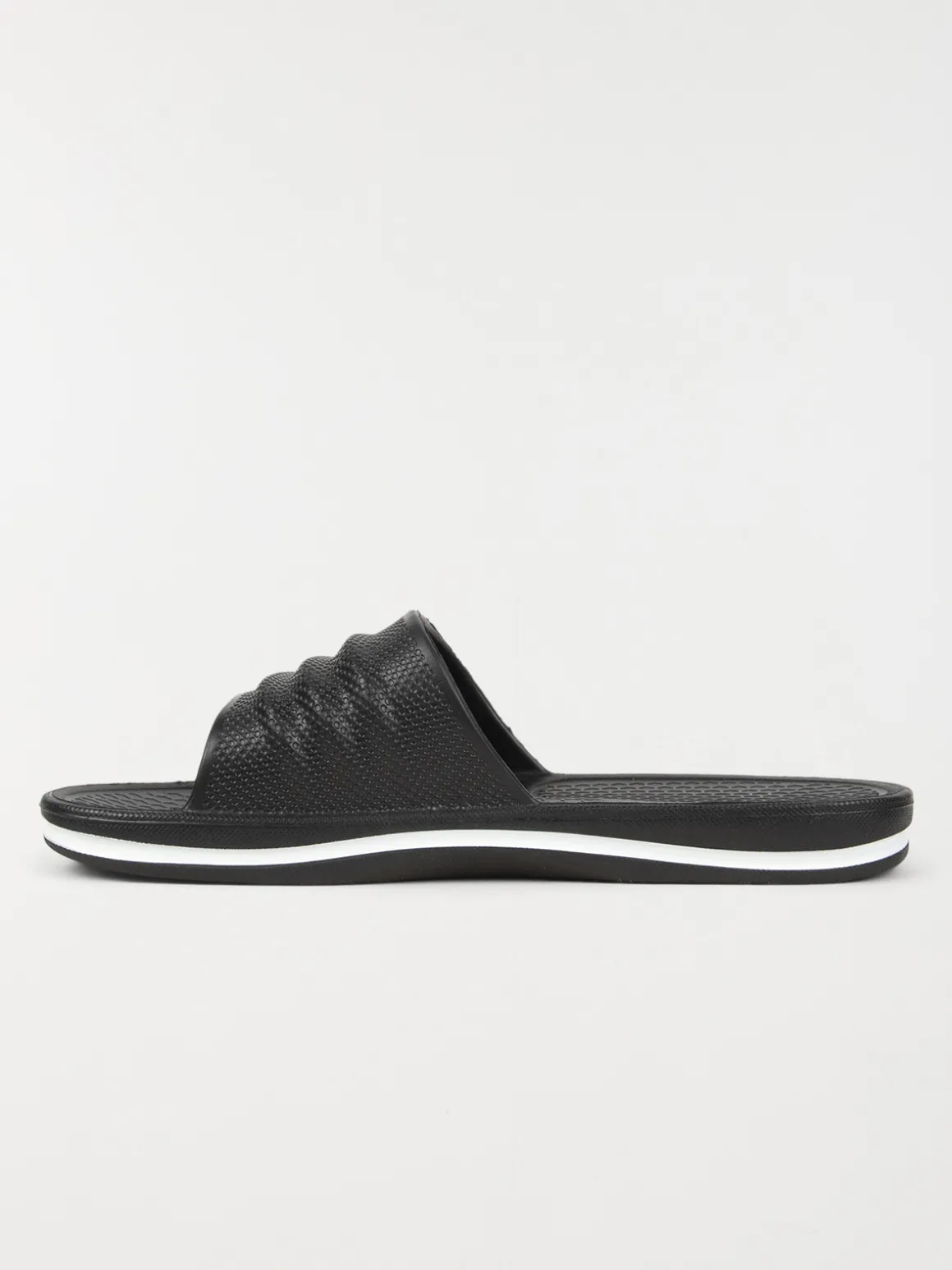 Claquettes noires femme (36-41)