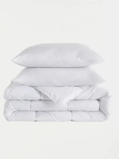 Couette blanche 220x240 cm + 2 oreillers