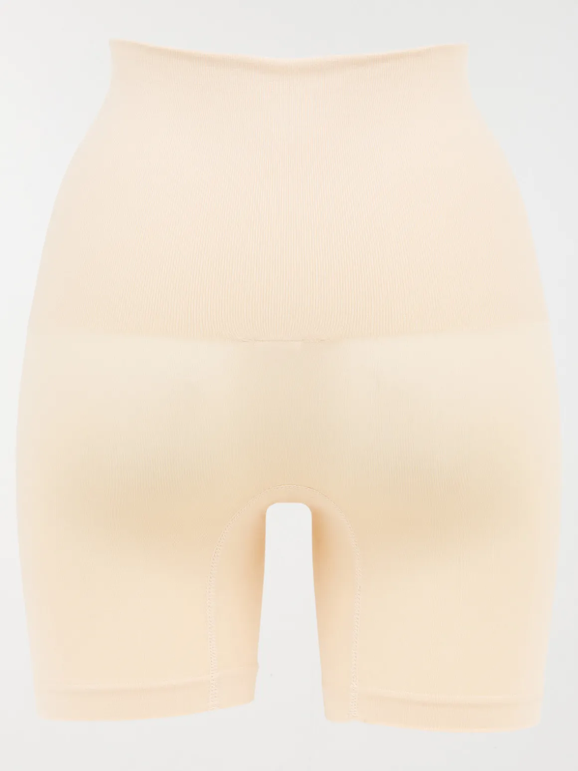 Cycliste sculptant peau douce femme