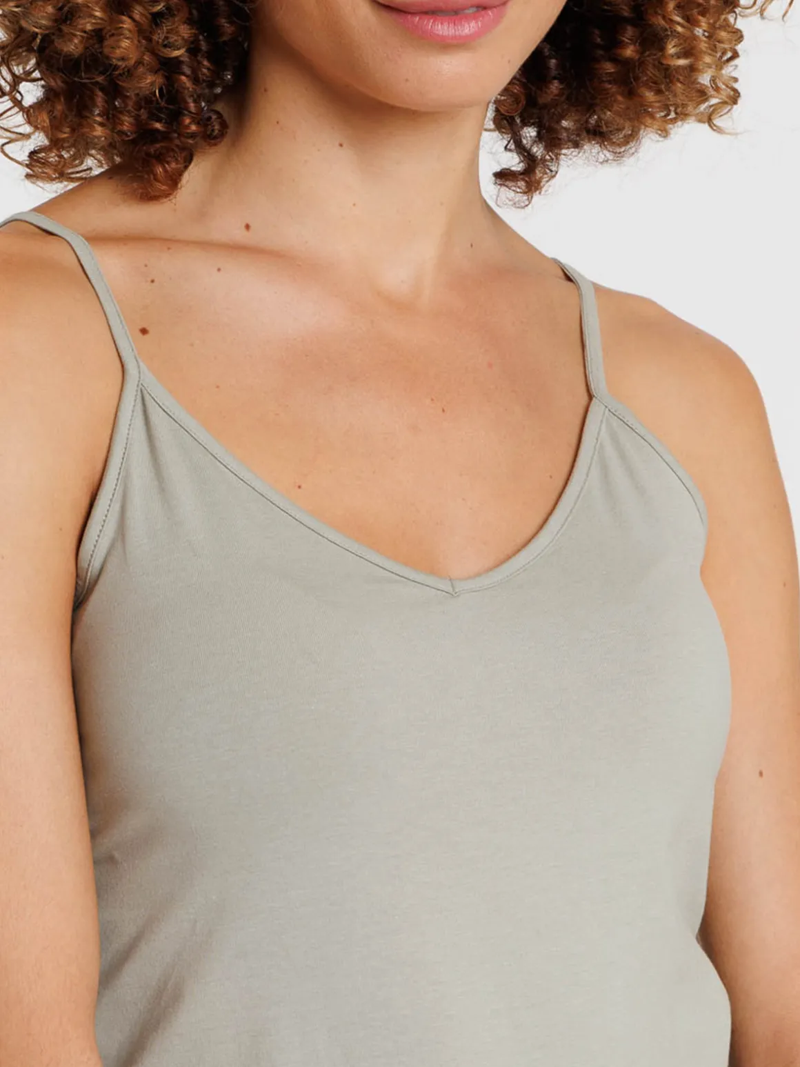 Débardeur col V mousse clair femme