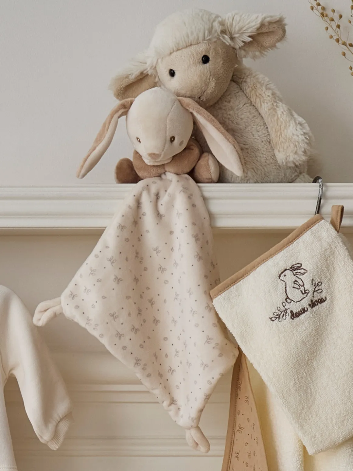 Doudou mouchoir naissance lapin beige