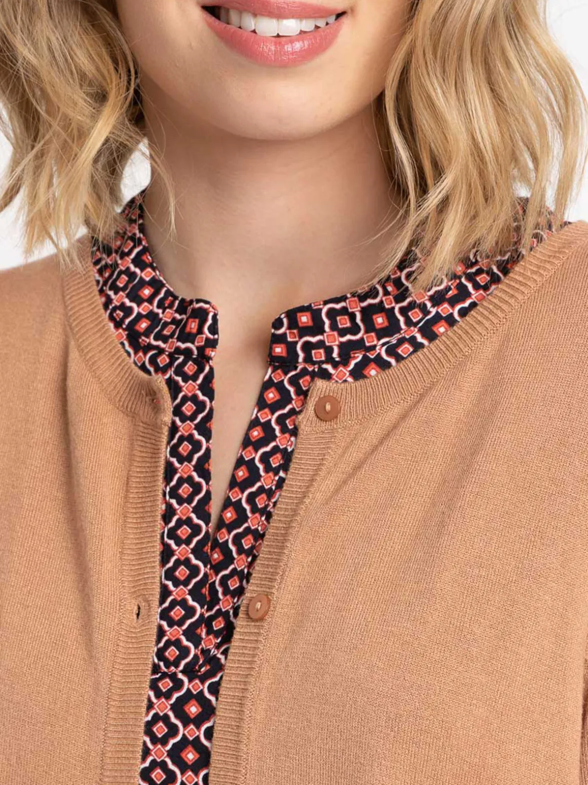 Gilet fin boutonné croissant femme