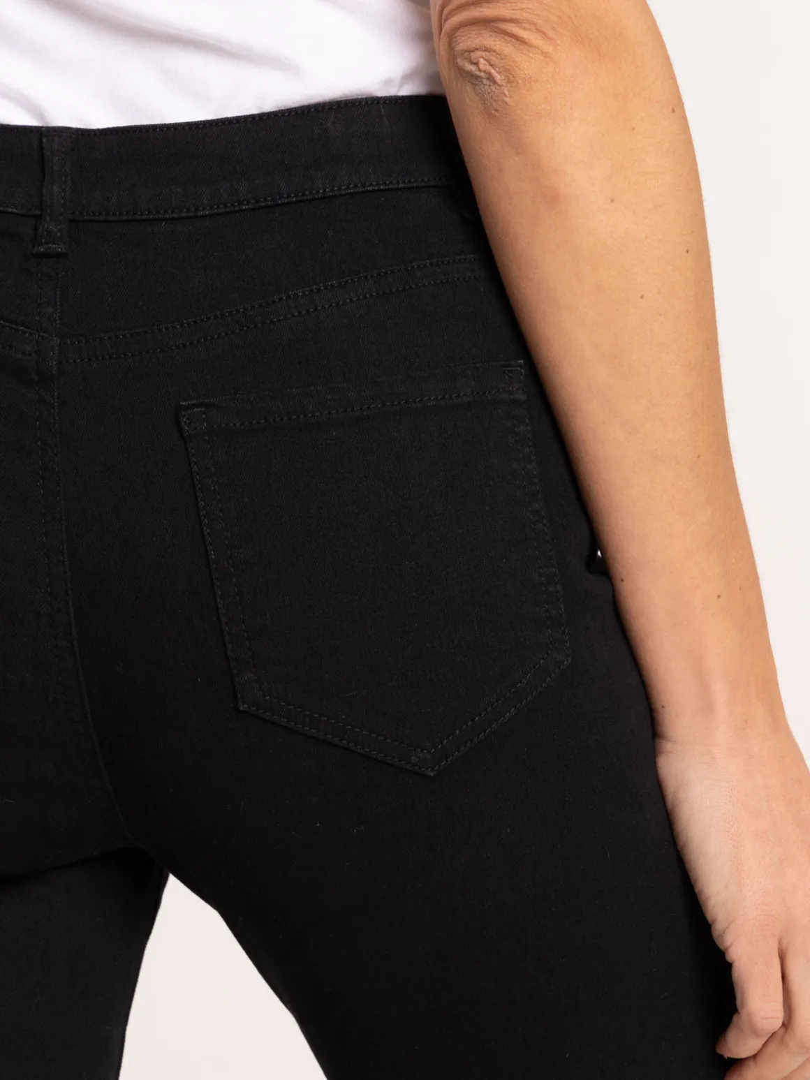 Jean flare noir femme