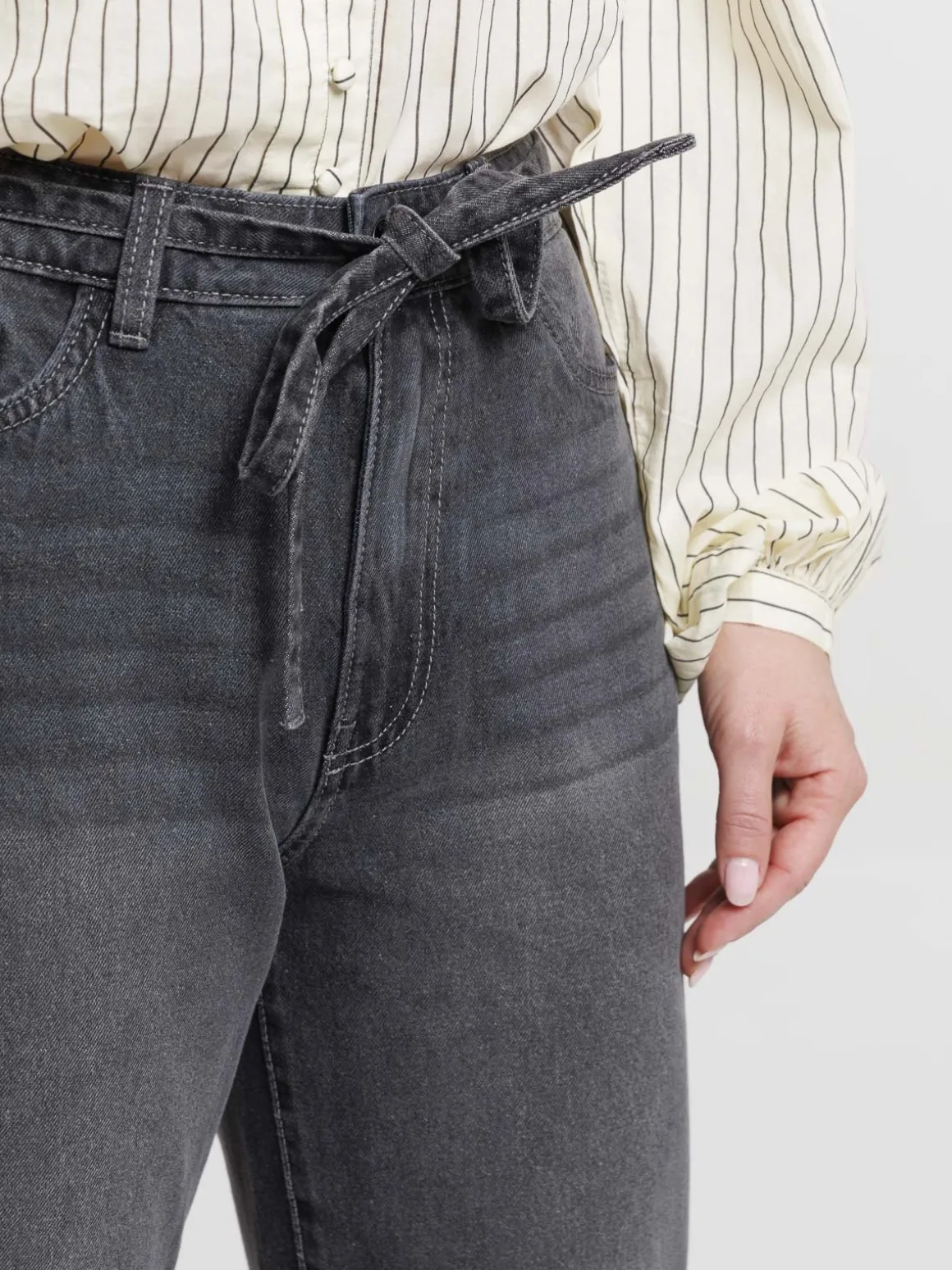 Jean mom gris femme