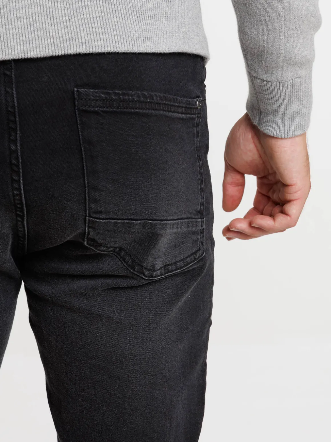 Jean slim homme noir