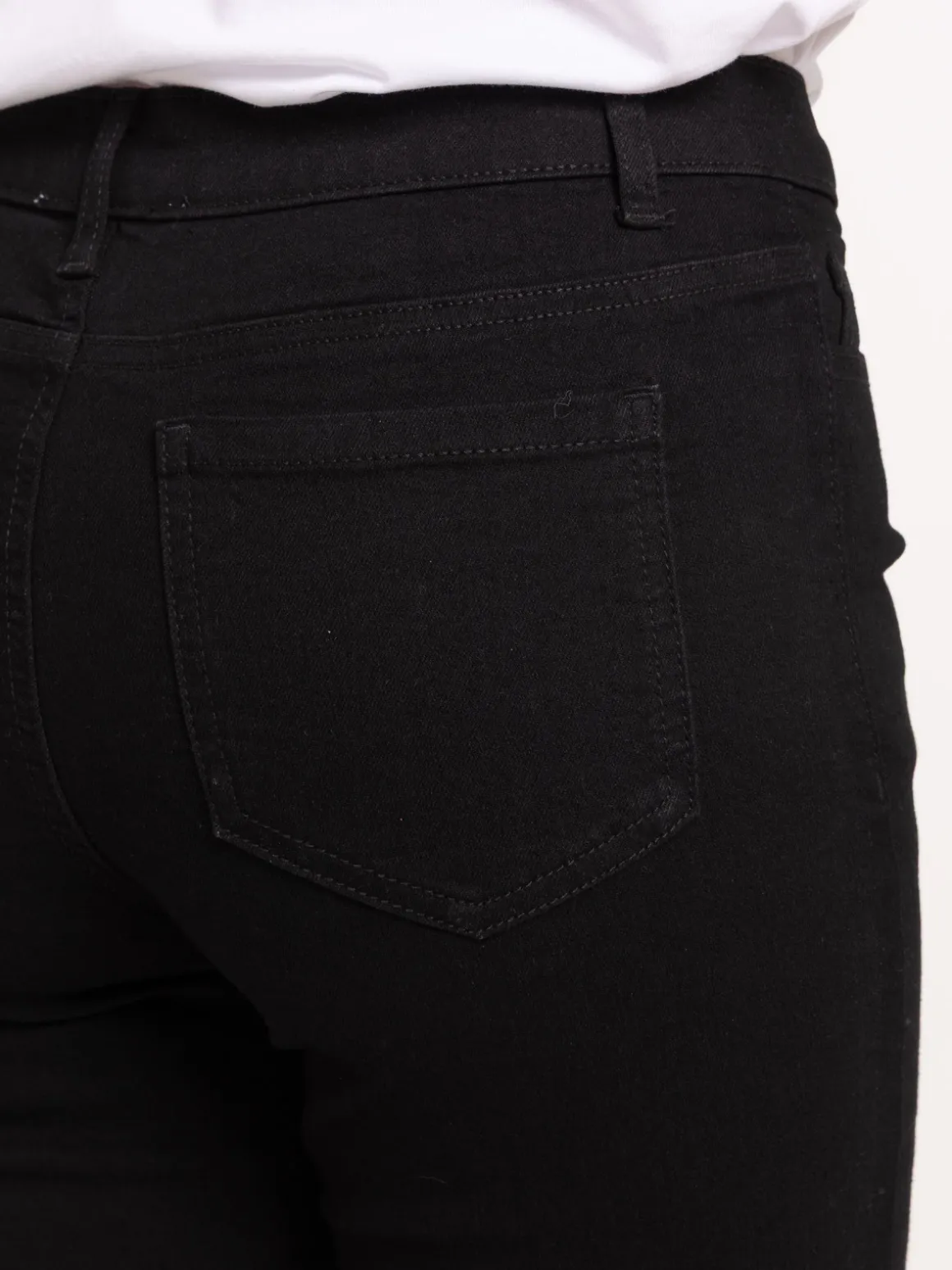 Jean slim noir femme