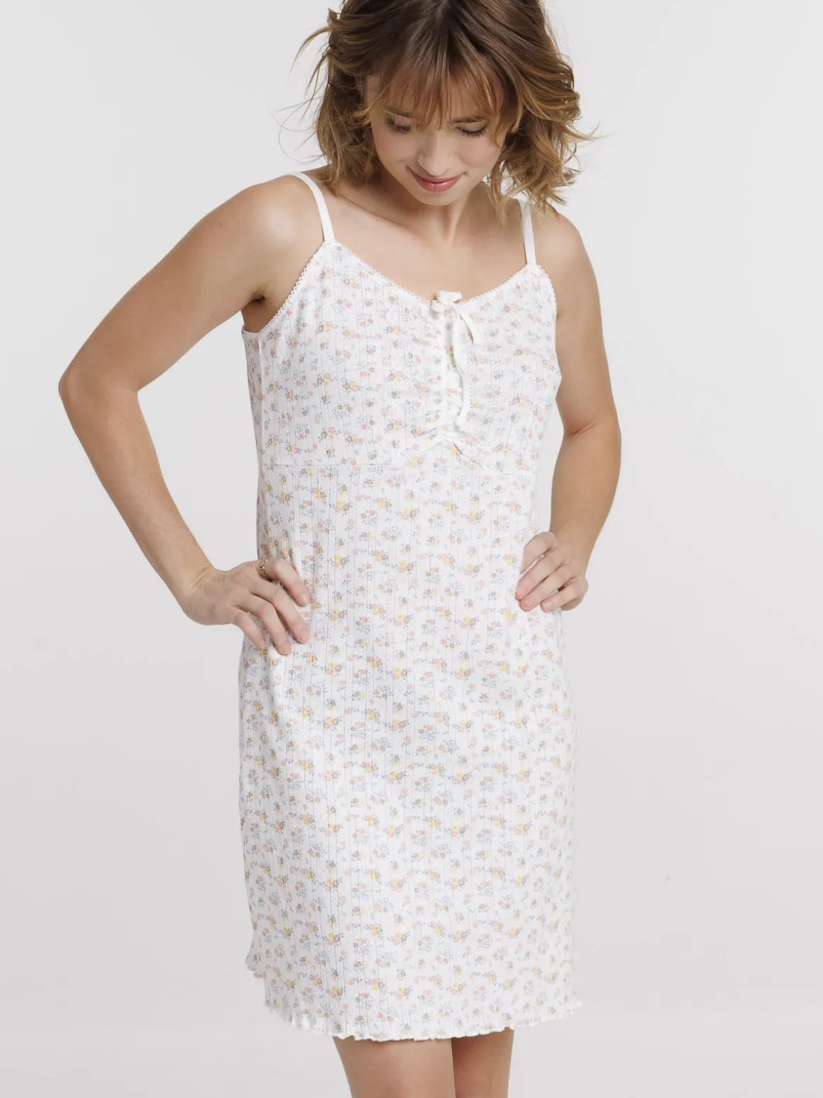 Nuisette fleurie femme