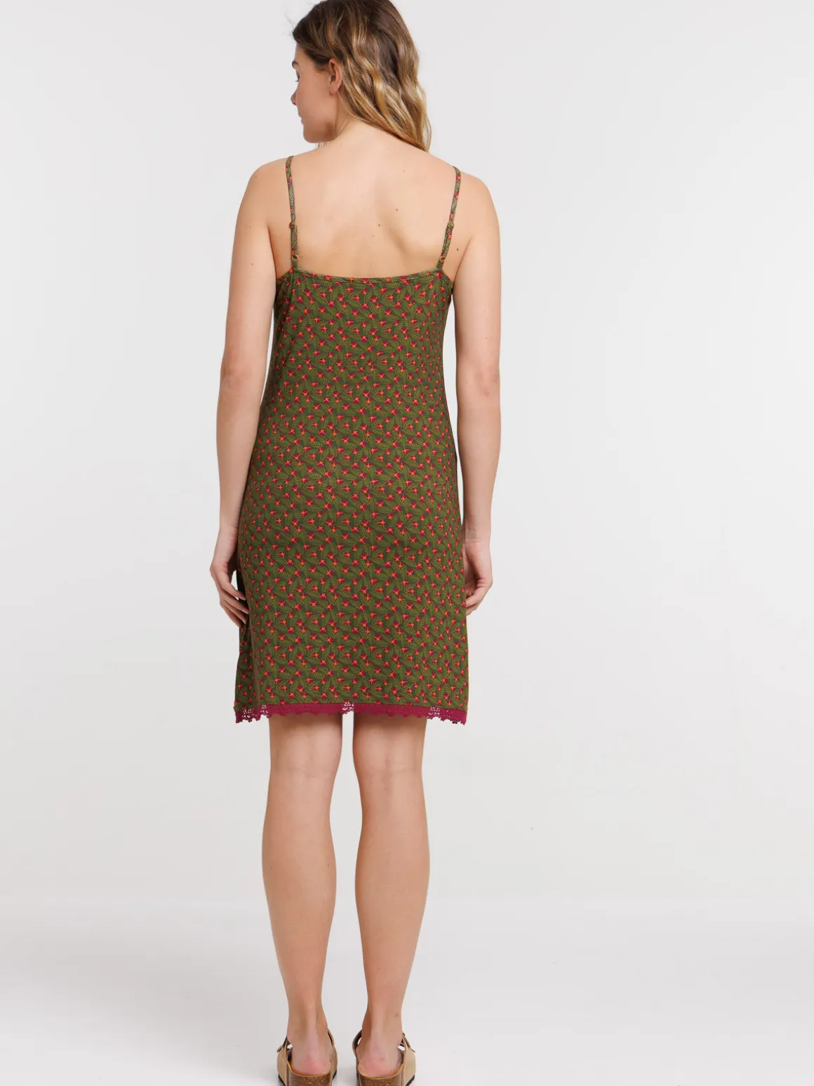 Nuisette fleurie femme