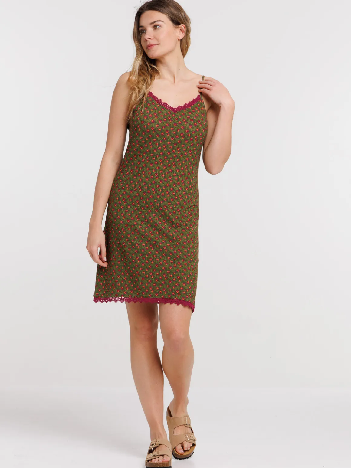Nuisette fleurie femme