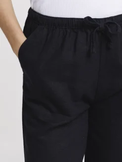 Pantacourt coloris noir femme