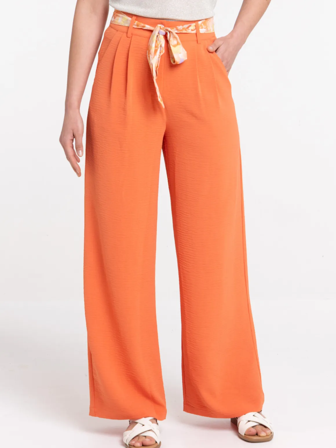Pantalon large ceinture fleurie femme