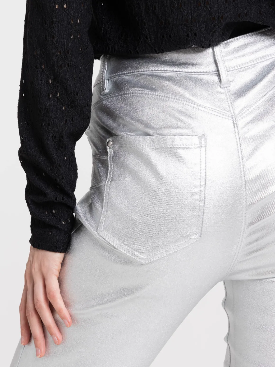 Pantalon skinny enduit gris argent femme