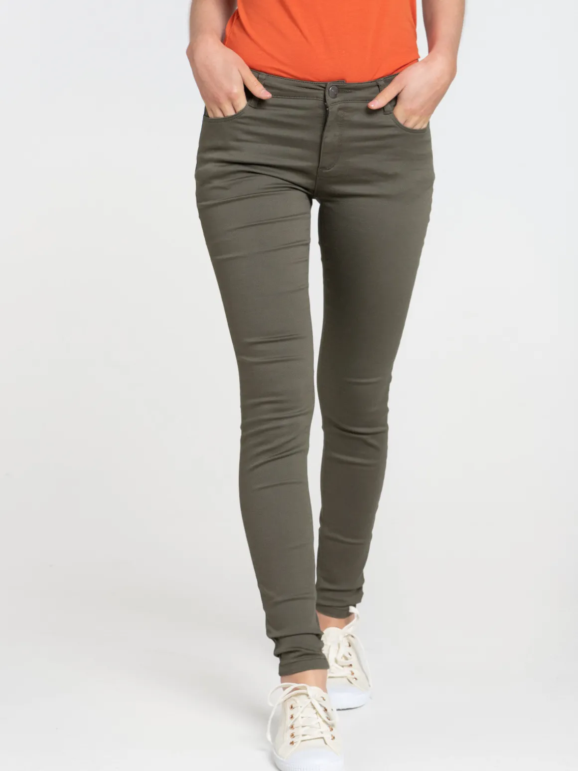 Pantalon skinny kaki quite femme