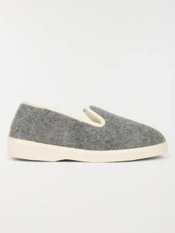 Pantoufle fermée femme gris (36-41)