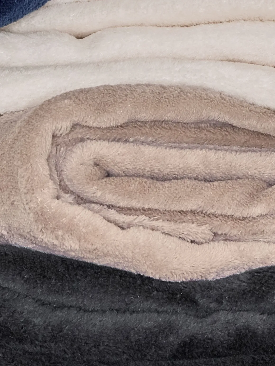 Plaid coloris taupe 130 x 170 cm