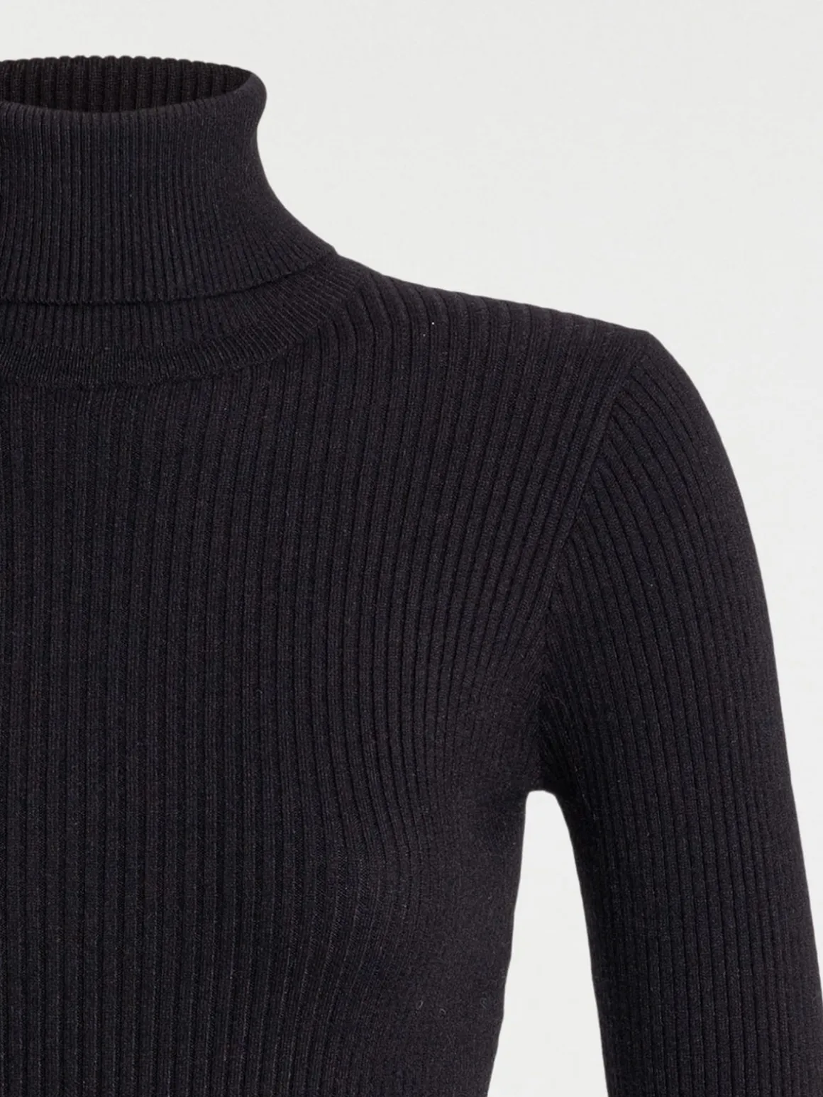 Pull col roulé noir femme