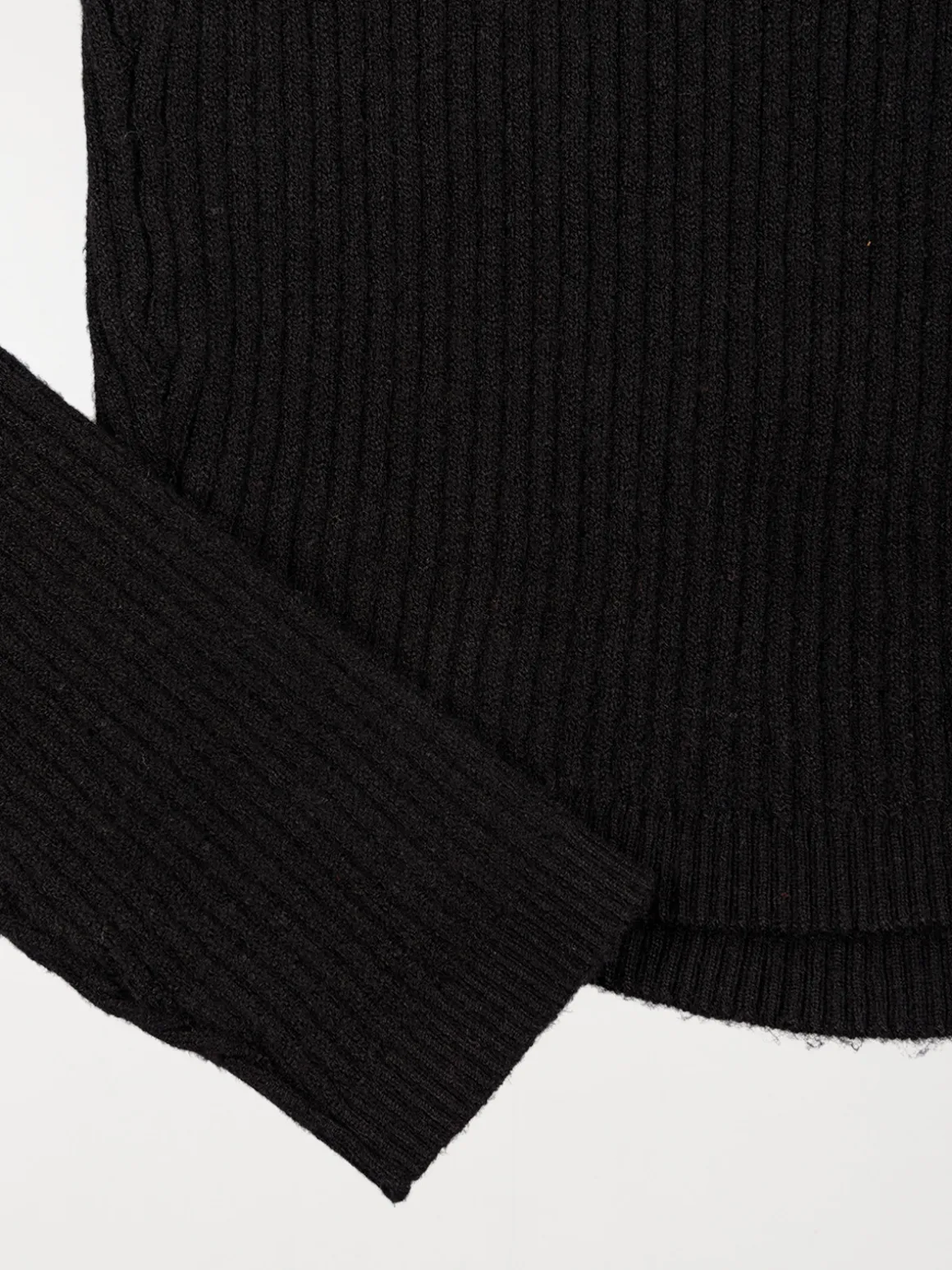 Pull court col rond noir fille (XXS-M)