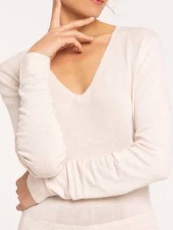 Pull fin col V crème grisée femme