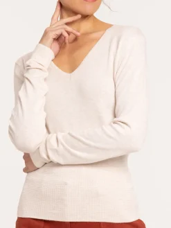 Pull fin col V crème grisée femme