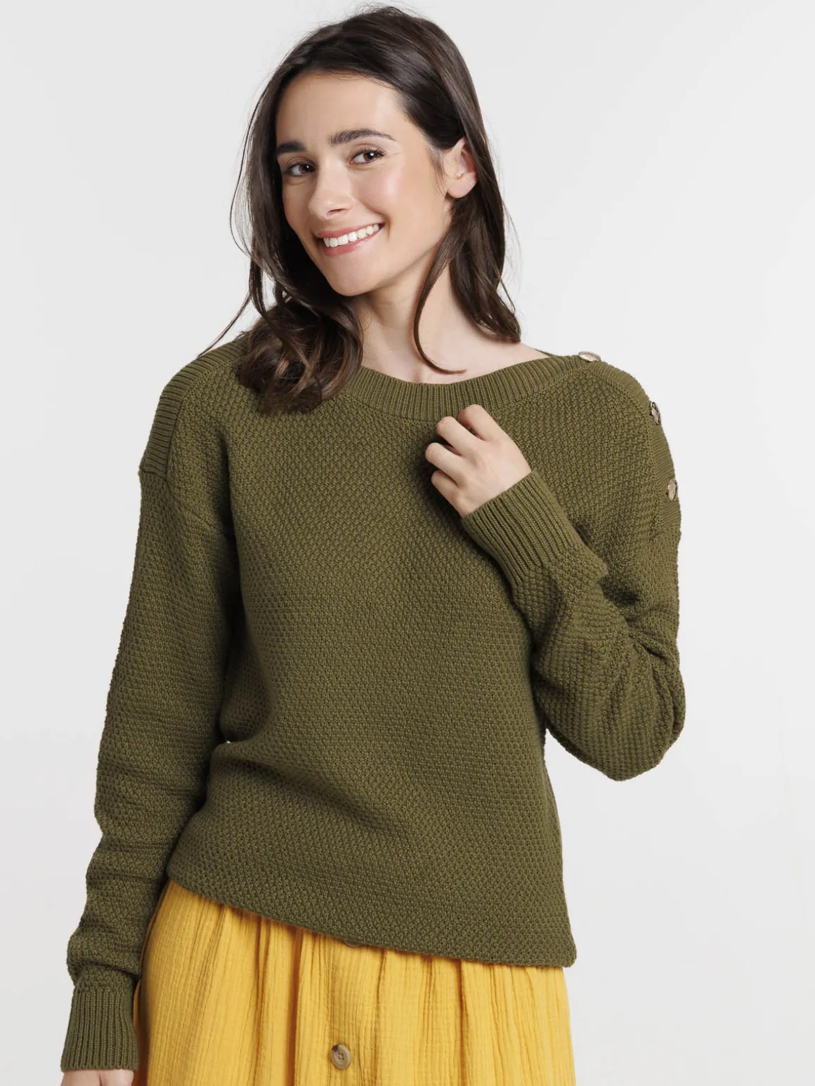 Pull kaki indien boutons épaules femme