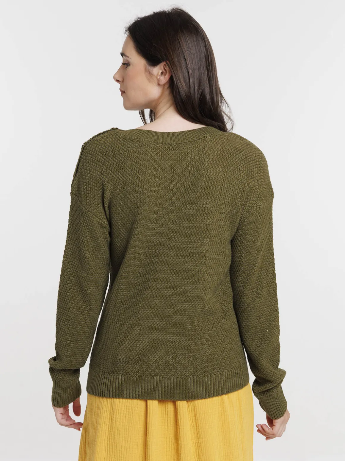 Pull kaki indien boutons épaules femme