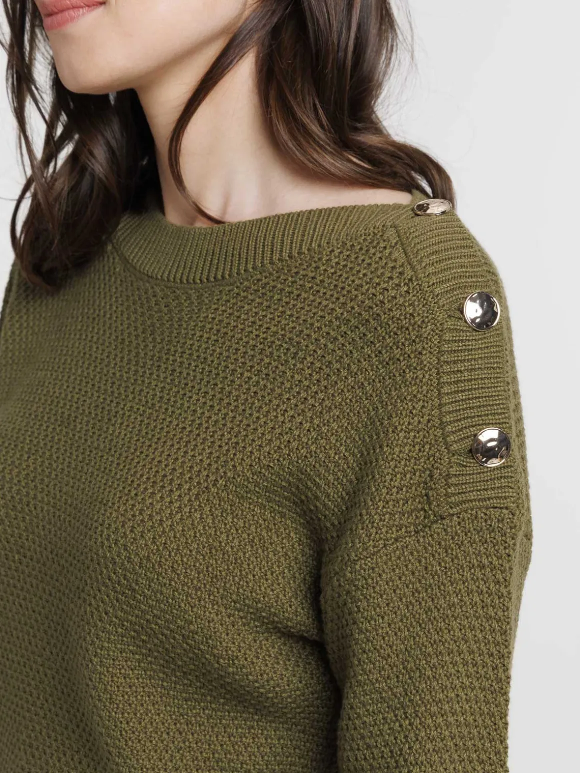 Pull kaki indien boutons épaules femme