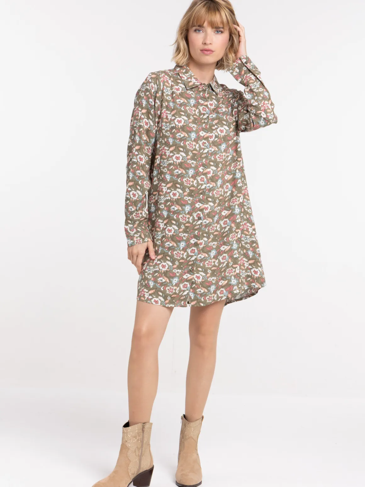 Robe chemise courte fleurie femme