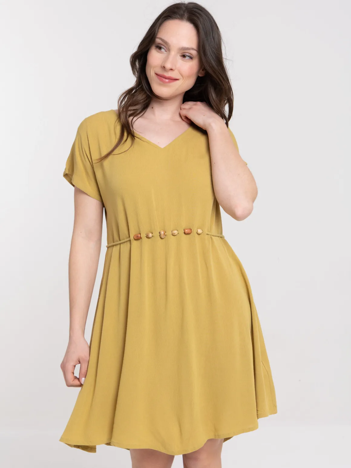 Robe courte femme perles à la taille