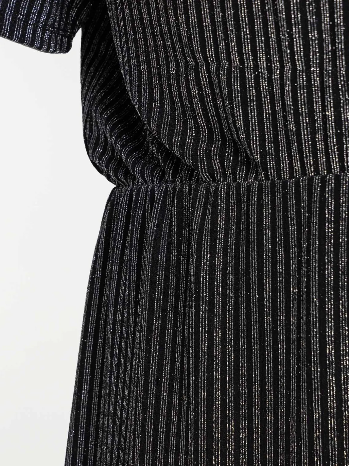 Robe noire col V grande taille femme