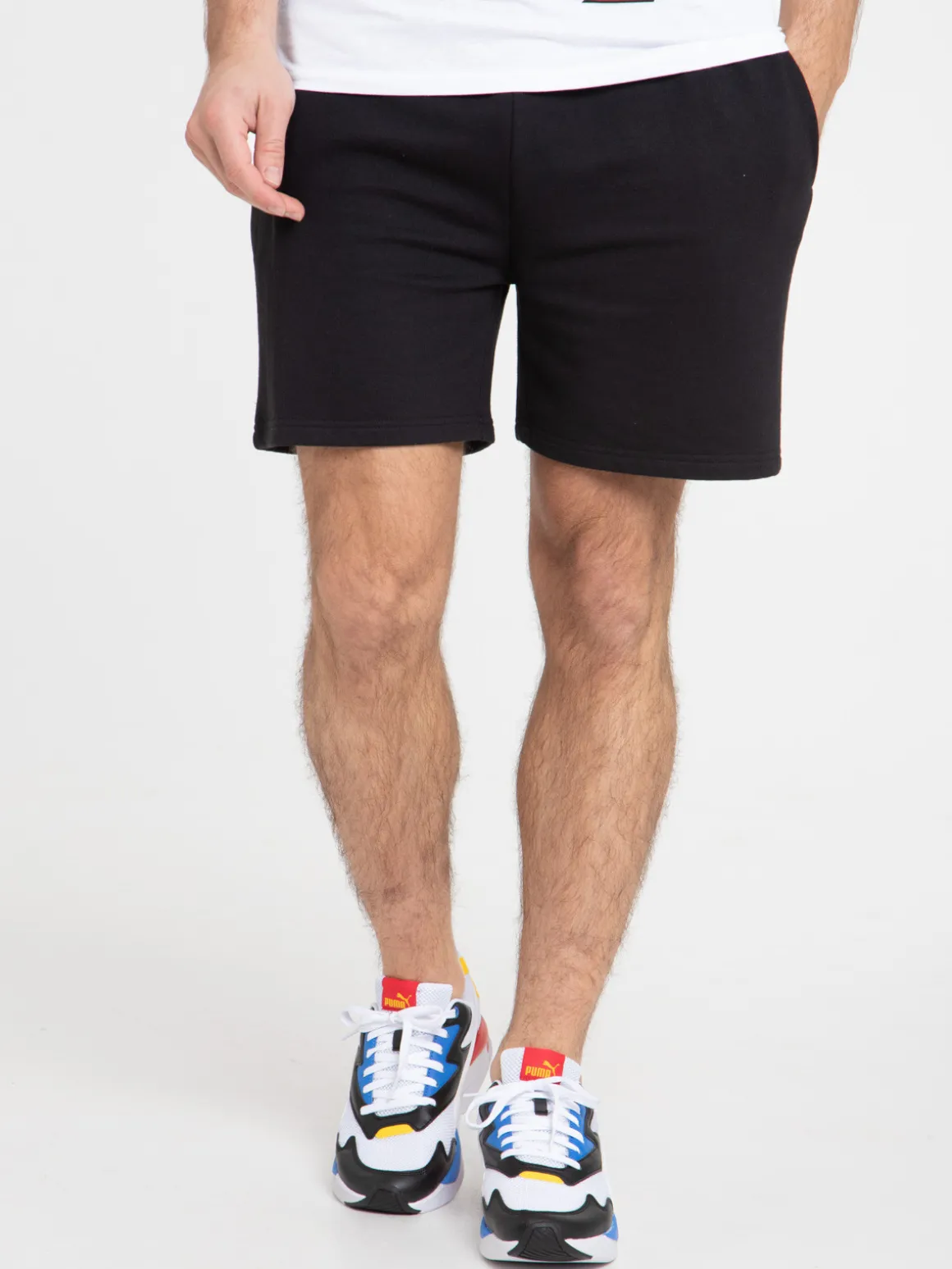 Short basique noir homme