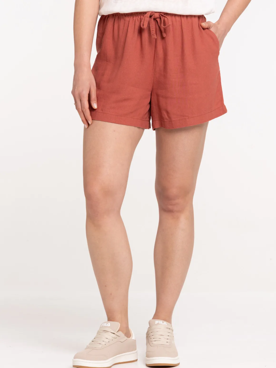 Short coloris marsala femme