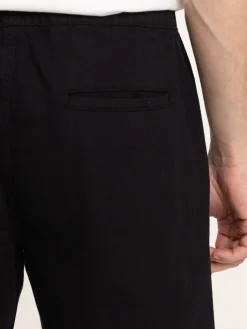 Short coloris noir homme