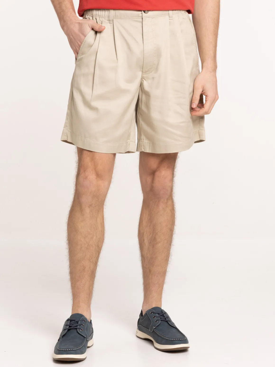 Short homme à pinces