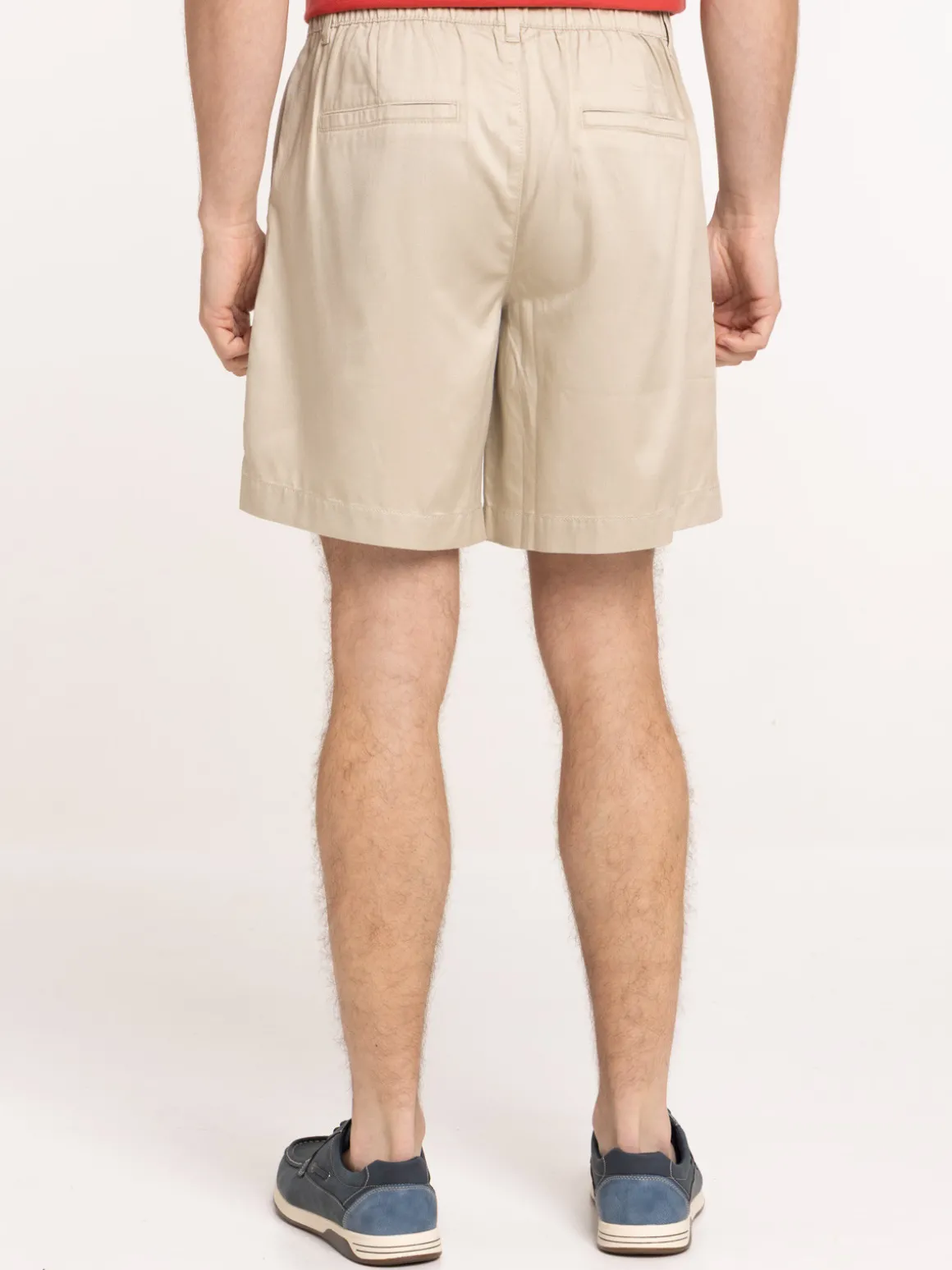 Short homme à pinces